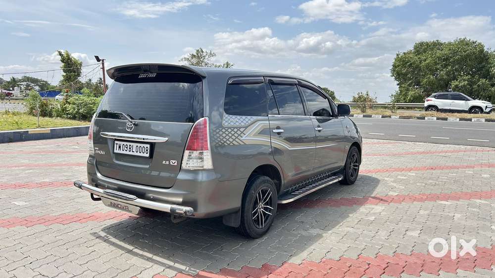 Toyota Innova 2.5 V 7 Str, 2011, Diesel
