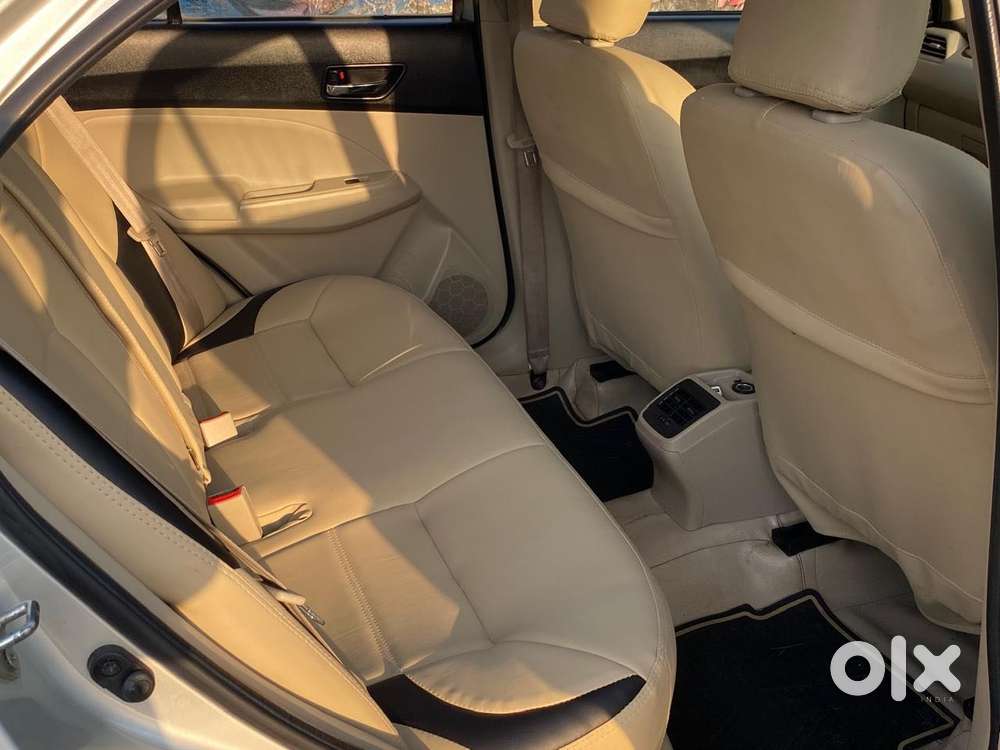 Maruti Suzuki Swift Dzire Amt Vxi, 2017, Petrol