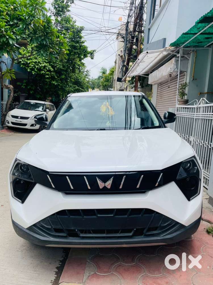 Mahindra Xuv3xo Petrol 2024
