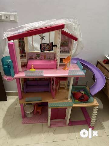 Old barbie cheap doll house