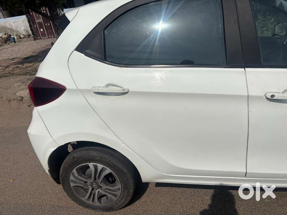 Tata Tiago Company Cng 2023 Xt 4 Month Company Warranty Left