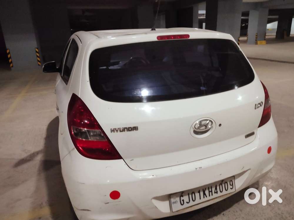 Hyundai I20 2011 Petrol 98000 Km Driven