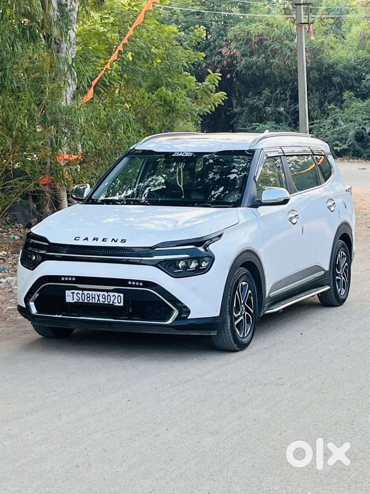 Kia Carens, 2022, Petrol
