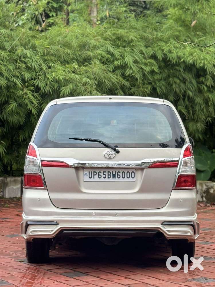 Toyota Innova 2.5 Z Diesel 7 Seater Bs Iv, 2015, Electric