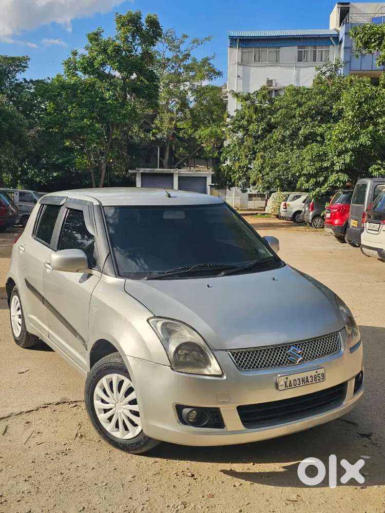 Maruti Suzuki Swift VXI Petrol Manual 2010