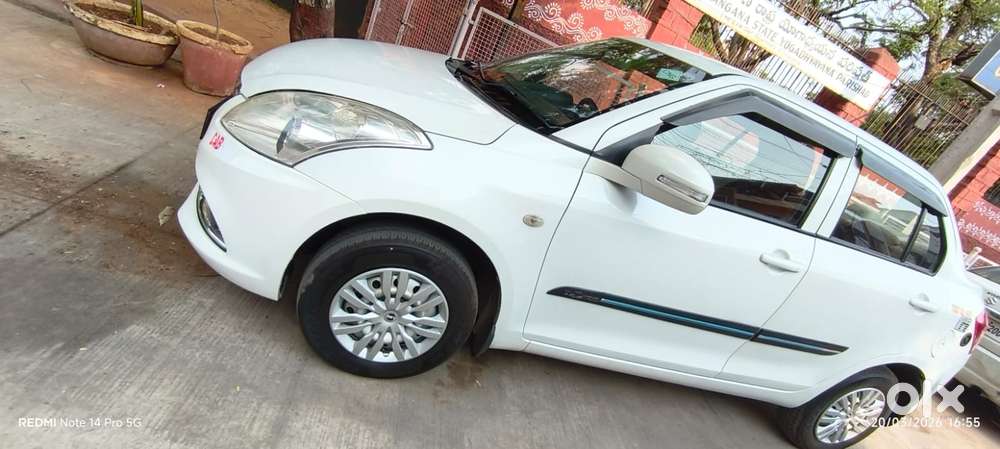 Maruti Suzuki Swift Dzire Lxi Option, 2022, Cng & Hybrids