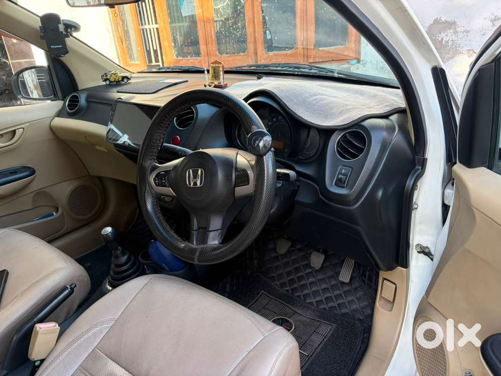Honda Amaze 2015 Petrol Well Maintained