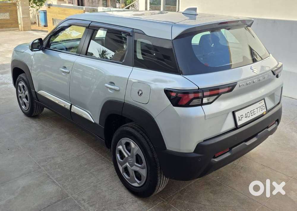 Maruti Suzuki Brezza 1.5 Vxi Smart Hybrid, 2024, Petrol