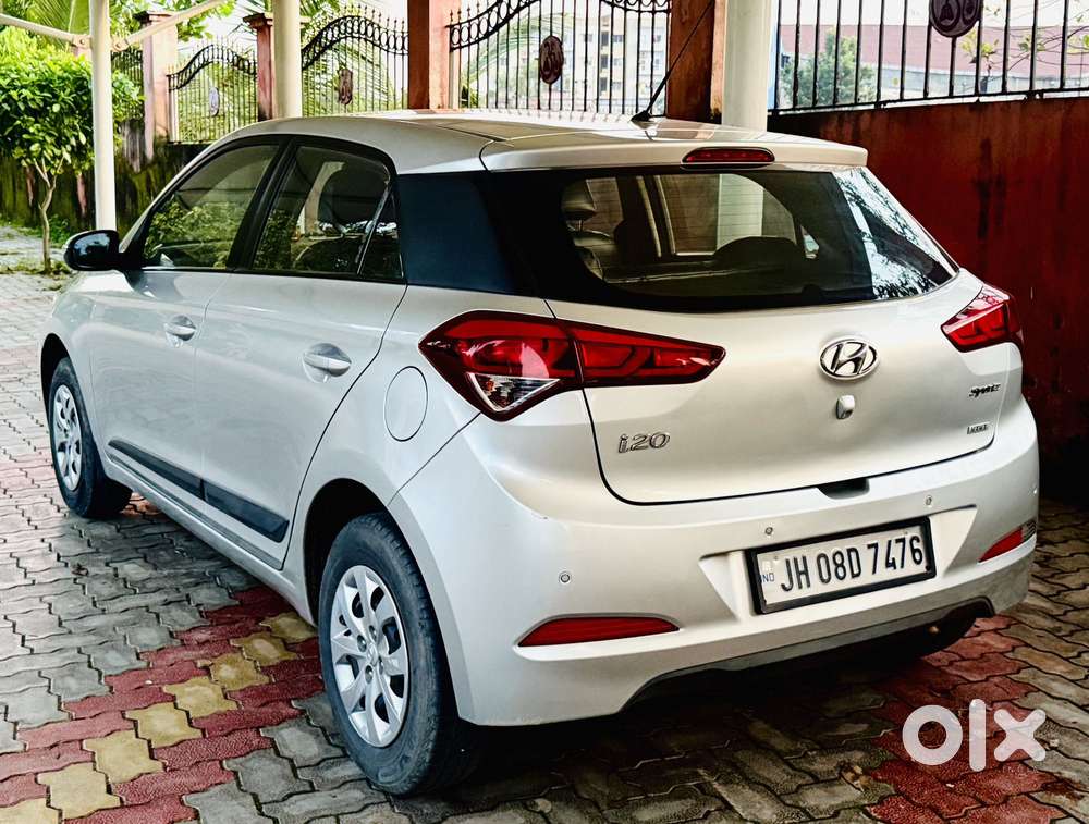 Hyundai Elite I20 Sportz (o) 1.2, 2015, Petrol