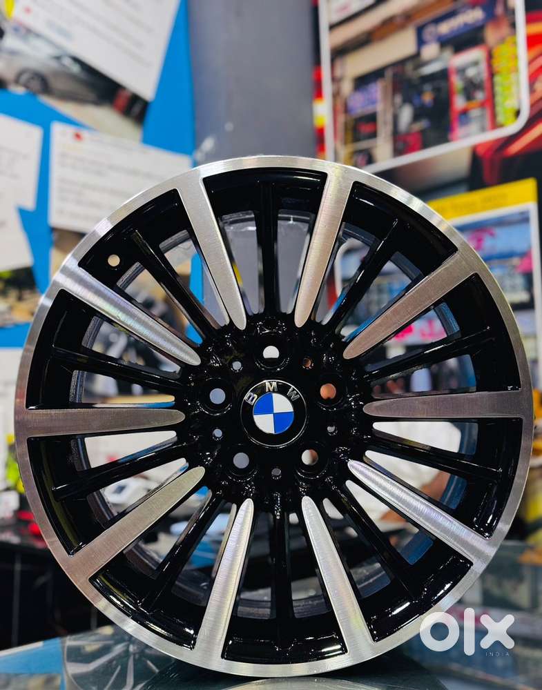 18 inch 120 pcd BMW OEM ALLOYS WHEELS set of 4 in new condition