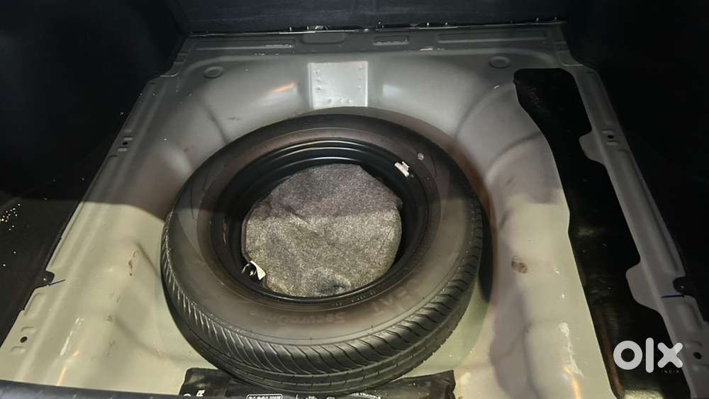Hyundai Verna Sx 1.5 Petrol Mt (abyss Black Pearl) – Single Owner