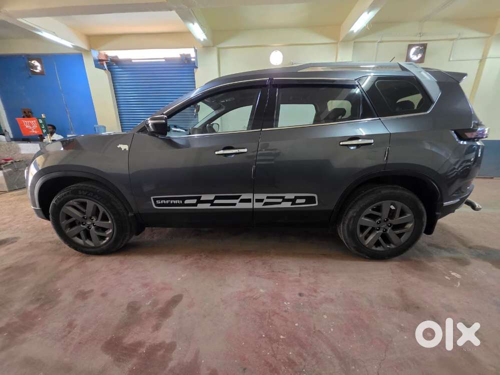 Tata Safari 2.0 Kryotec Xt Plus Dark Edition, 2022, Diesel