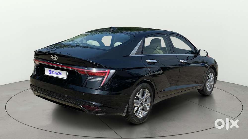 Hyundai Verna 1.5 Sx (o) Ivt, 2023, Petrol