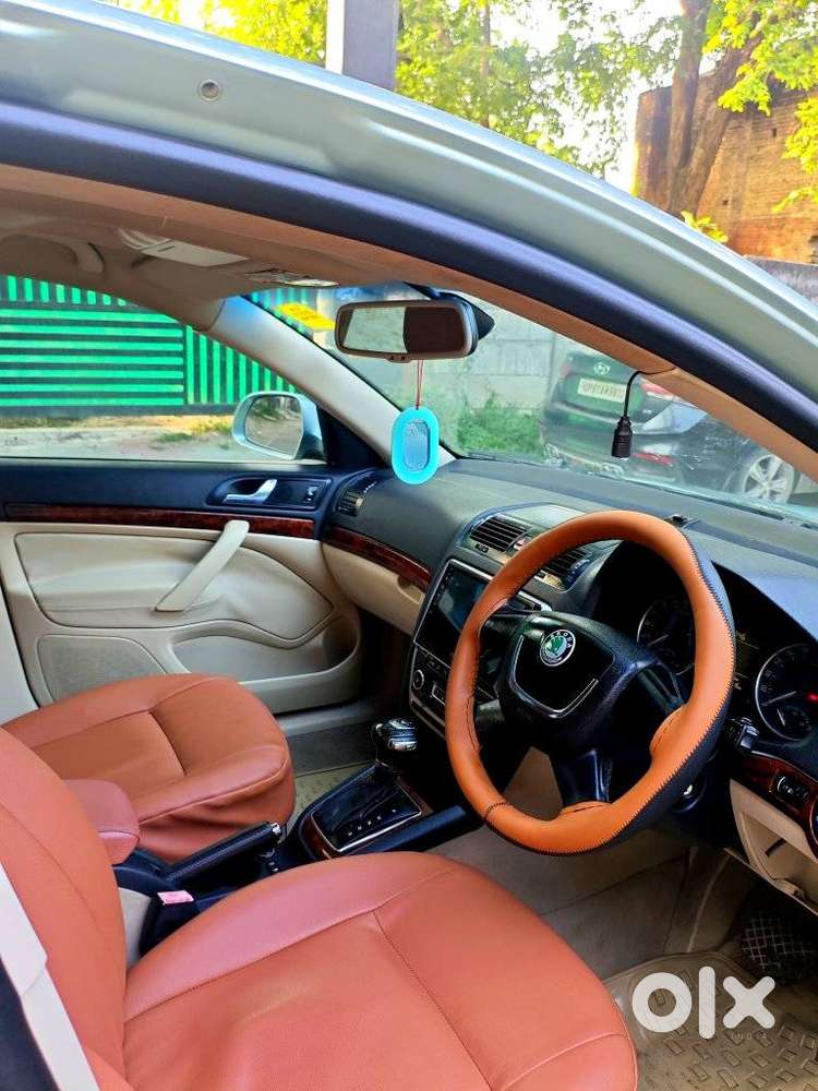 Skoda Laura Ambiente 2.0 Tdi Cr Automatic, 2009