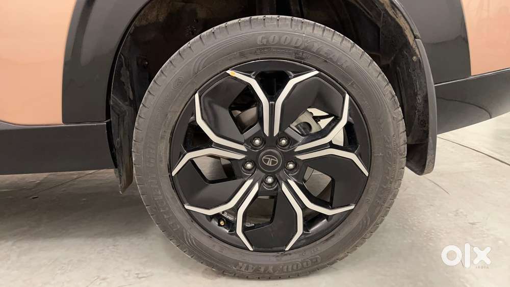 Tata Curvv S 1.2 Hyperion Gdi Petrol 7dca, 2025, Petrol