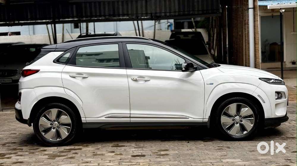Hyundai Kona Electric Premium Dual Tone, 2023, Electric