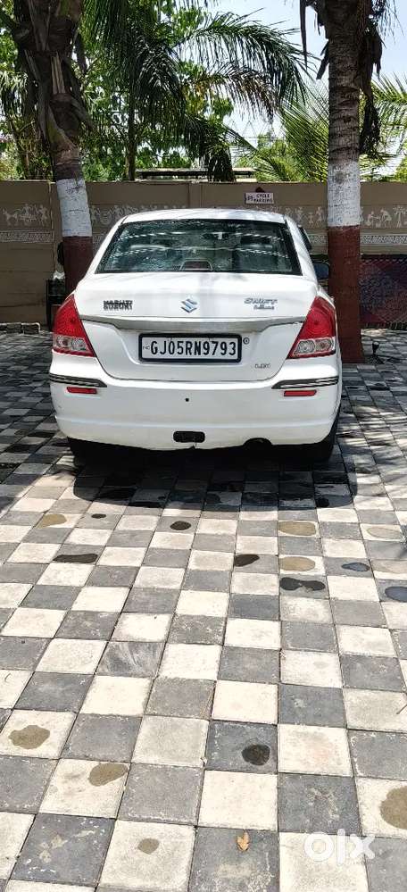 Maruti Suzuki Dzire 2015 Diesel 130000 Km Driven
