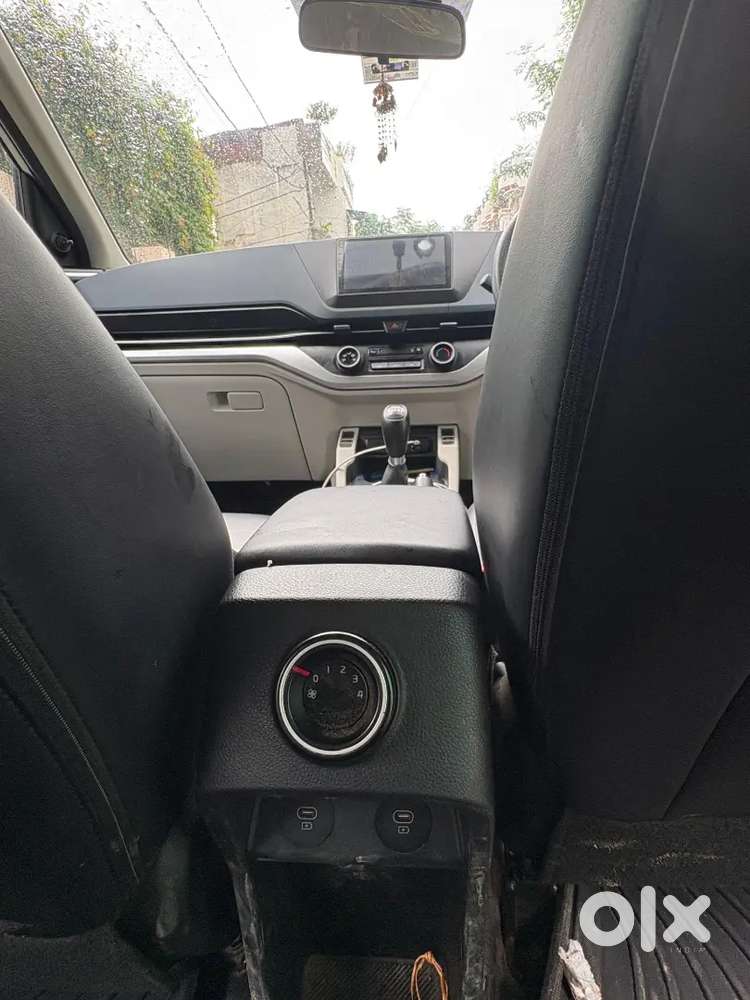 Kia Carens 1.4 Premium 2023