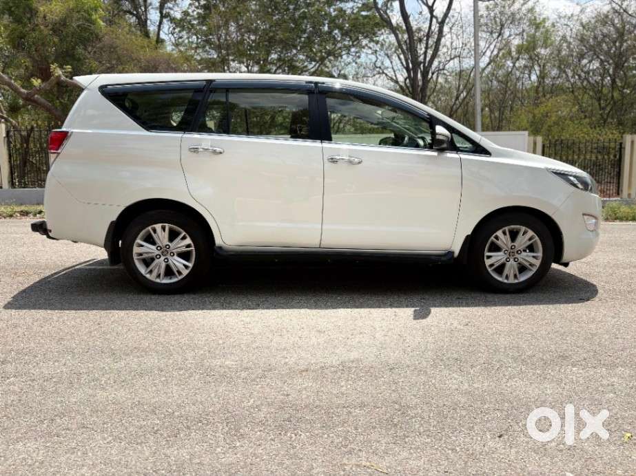 Toyota Innova Crysta 2.8z Automatic, 2018, Diesel