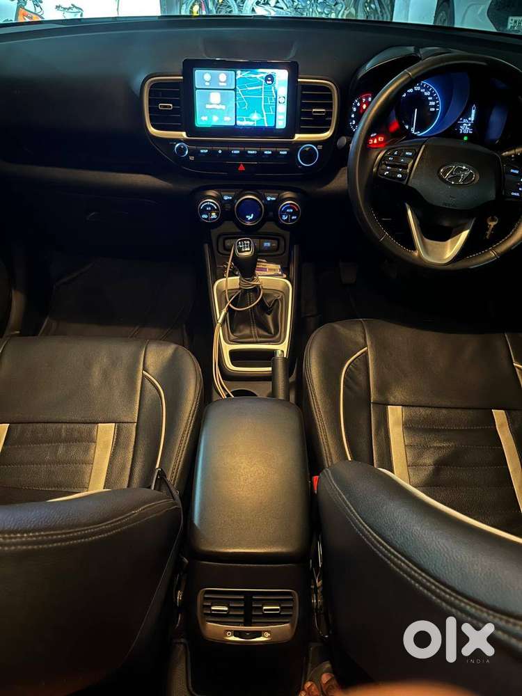 Single Owner_hyundai Venue Sx 1.0 Turbo Petrol Manual_dec21_31,000km