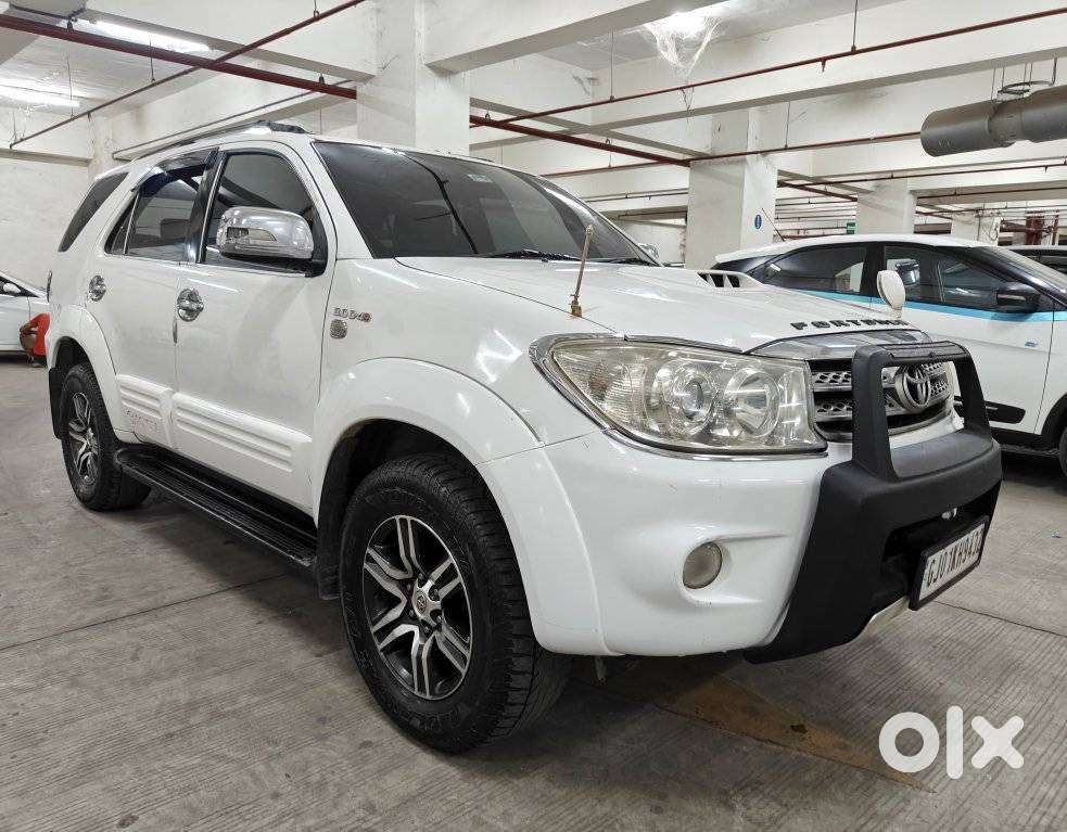 Toyota Fortuner 3.0 4x4 Manual, 2011, Diesel