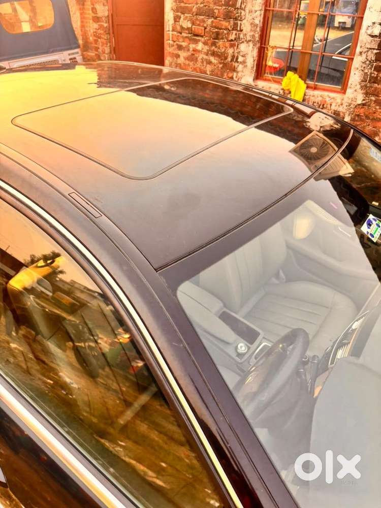 Mercedes-benz Luxury 2012 Car