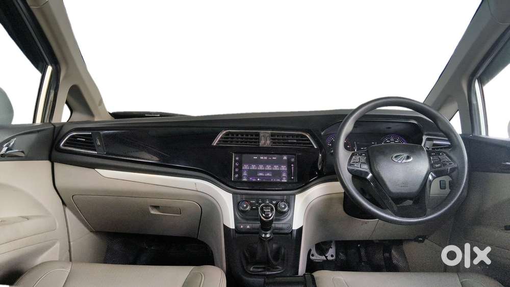 Mahindra Marazzo M8, 2019, Diesel