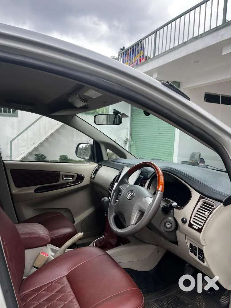 Toyota Innova Diesel 2011