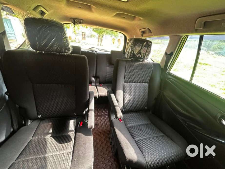 Toyota Innova Crysta 2.4 G Mt 7 Str, 2021, Diesel