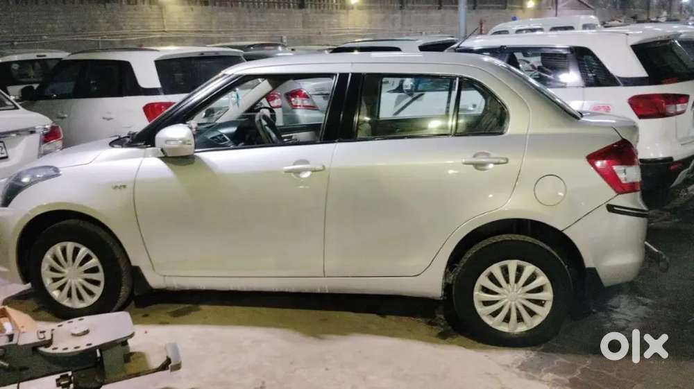 Maruti Suzuki Dzire 2017 Petrol Well Maintained With Service Record