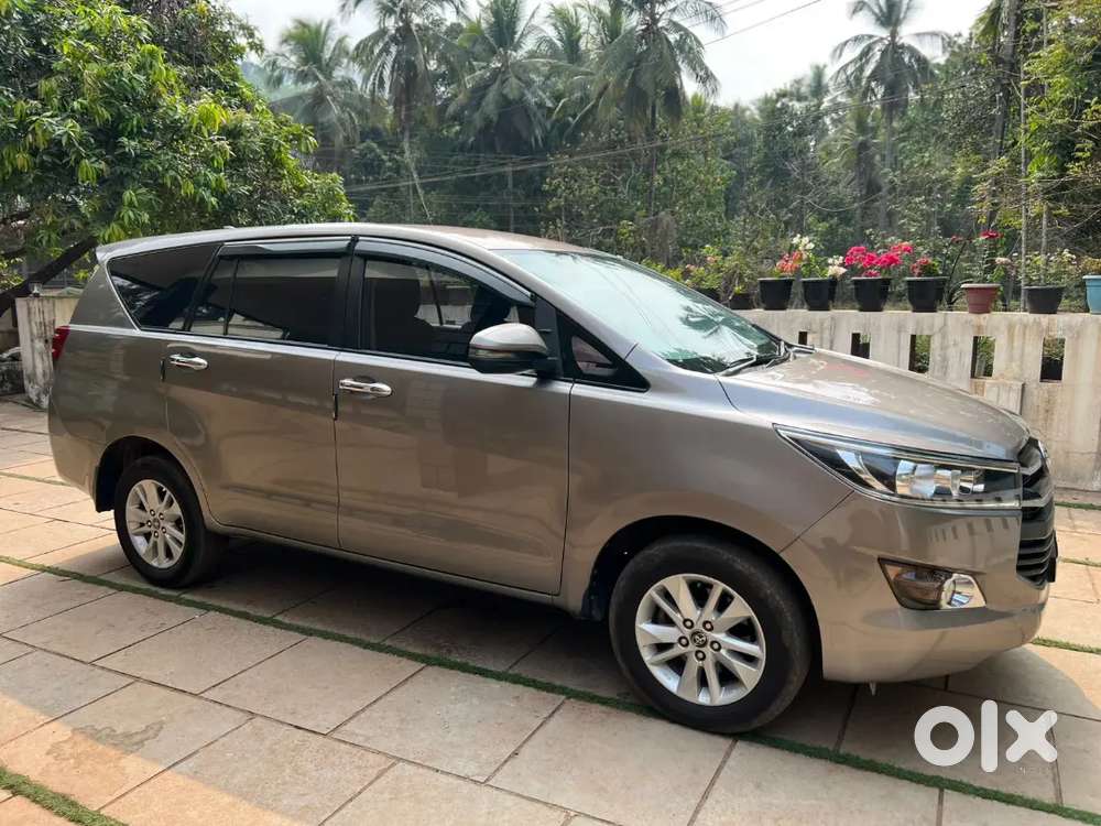 Toyota Innova Crysta 2017