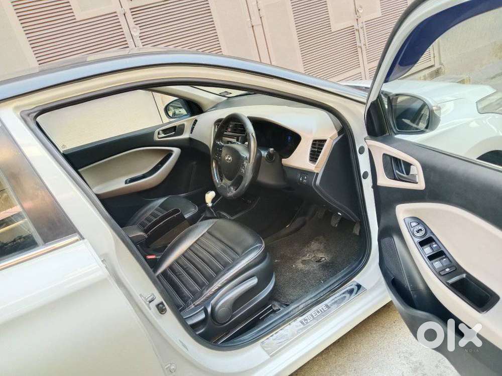 Hyundai I20 Asta (o) 1.2 Mt Dual Tone, 2018, Petrol