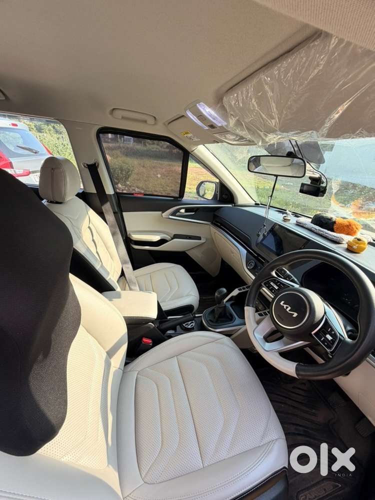 Kia Carens 1.5 Petrol 2024 7 Seater | 18800 Km Drive | 1st Owner