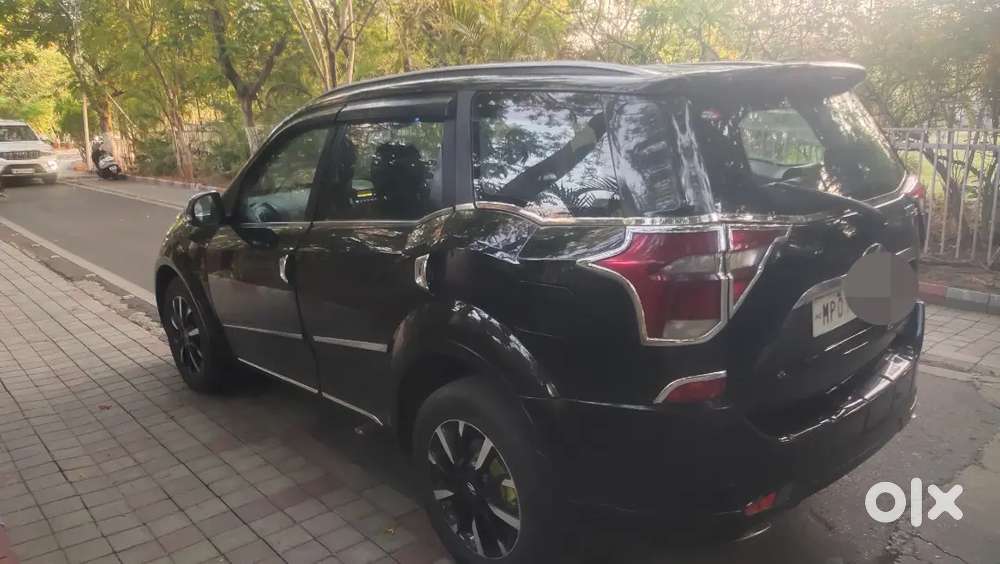 Mahindra Xuv500 W112019