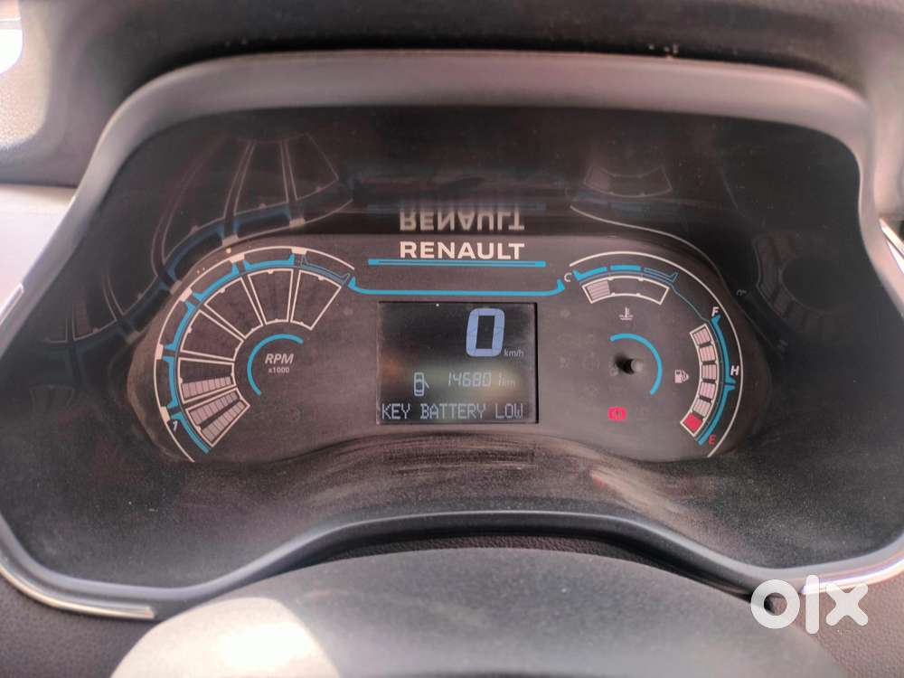 Renault Triber Rxz, 2021, Petrol