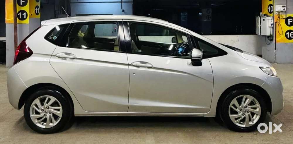 Honda Jazz V Cvt, 2016, Petrol