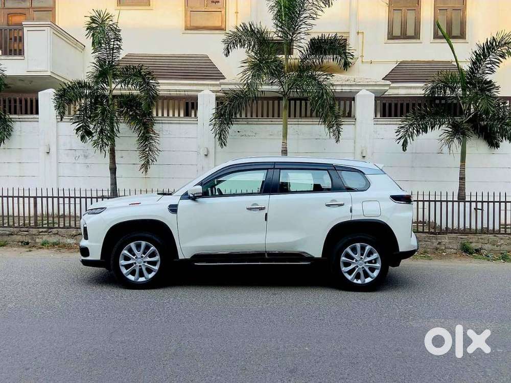 Maruti Suzuki Grand Vitara 1.5 Delta Smart Hybrid At, 2025, Petrol