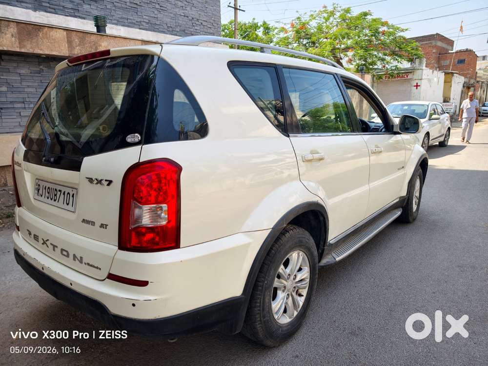 Mahindra Rexton, 2013