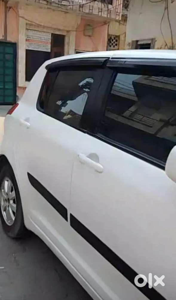 Maruti Suzuki Swift Lxi 2009