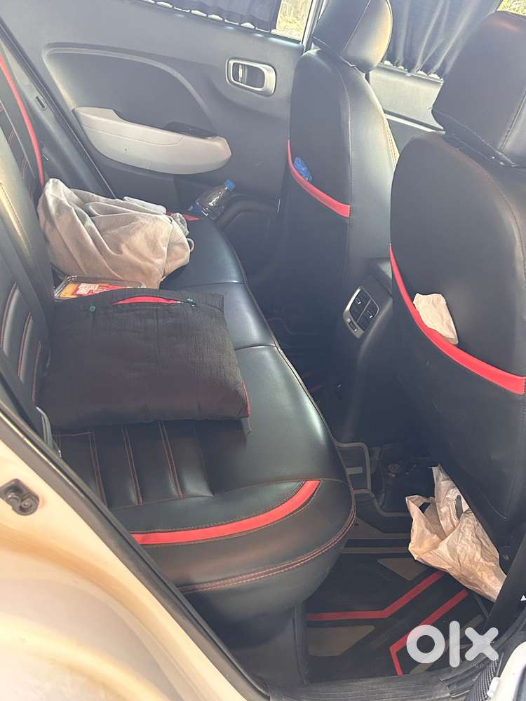 Hyundai Venue Sx (o) Mt 1.5 Diesel, 2023, Diesel