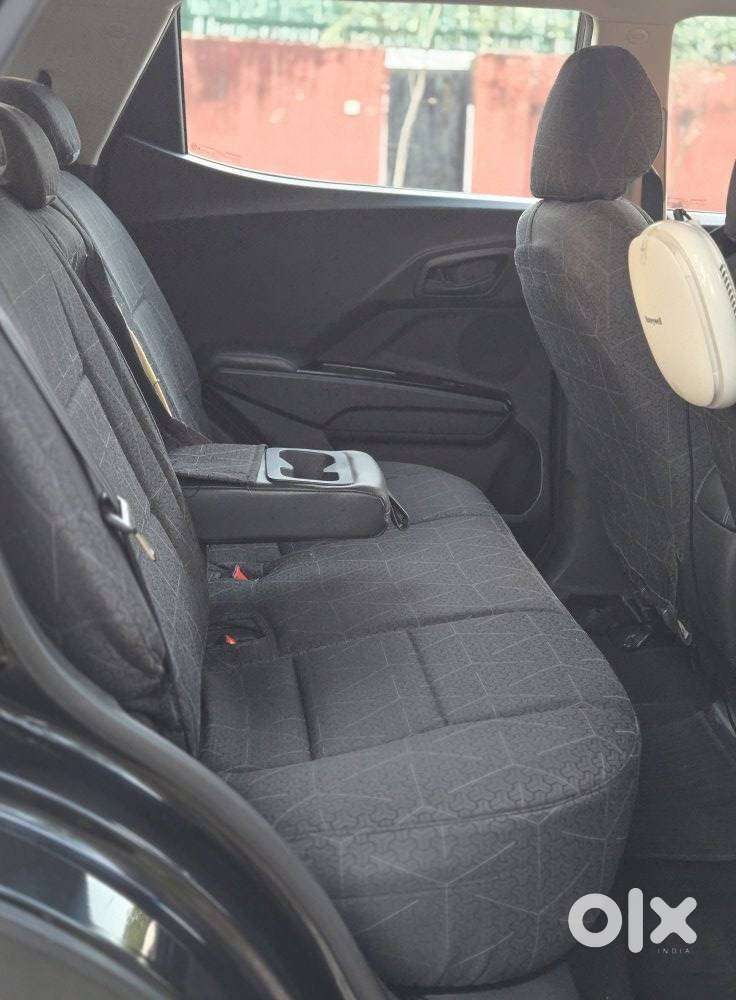 Mahindra Xuv400 Ev El Fast Charger, 2023, Electric