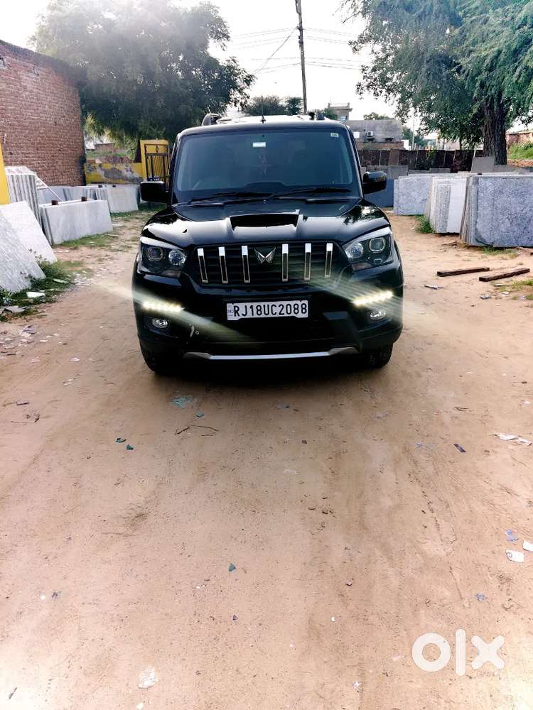 Mahindra Scorpio Classic 2023