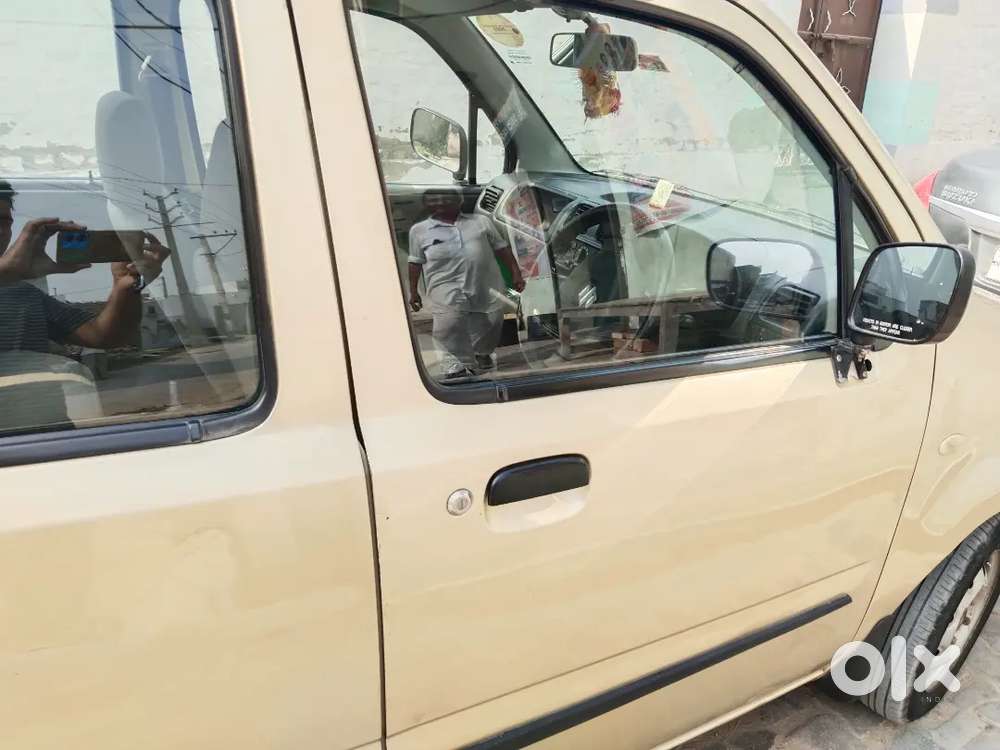 Dena Leni Hai