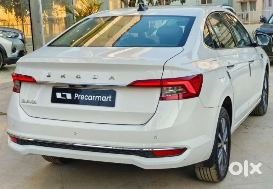Skoda Slavia 1.0 Tsi Style At, 2023, Petrol