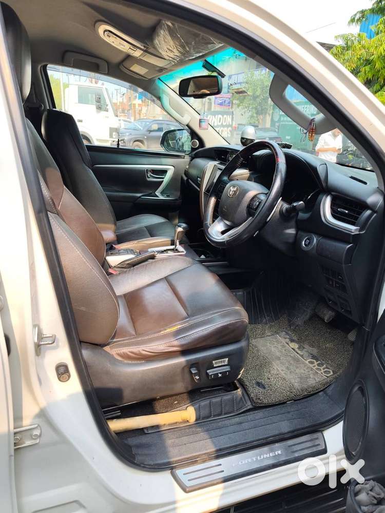 Toyota Fortuner 2019 Diesel 200000 Km Driven