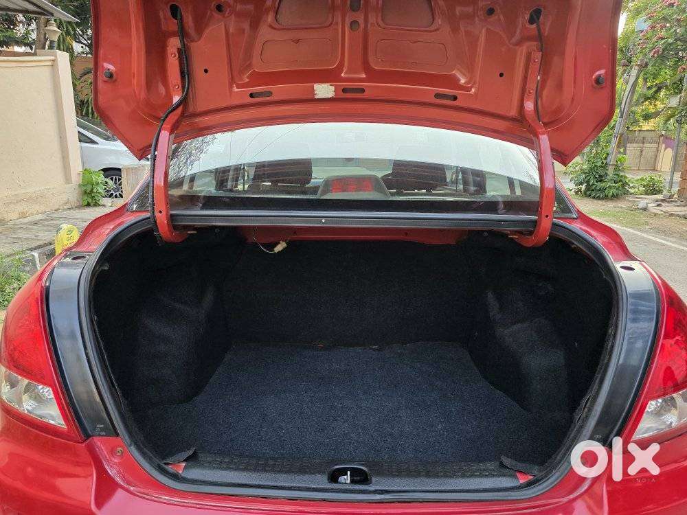 Maruti Suzuki Swift Dzire 1.2 Lxi Bsiv, 2011, Petrol