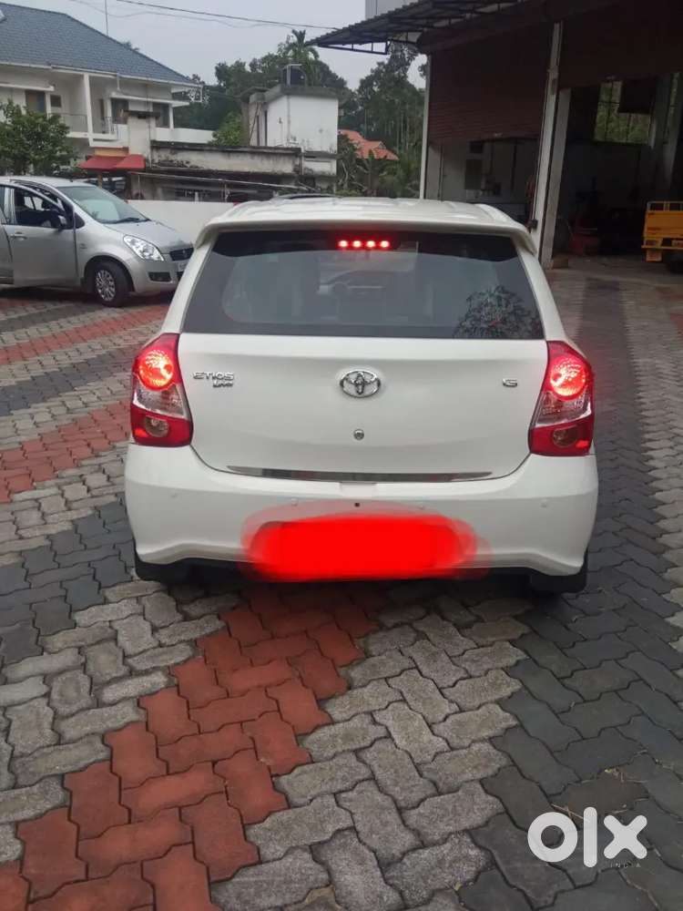 Toyota Etios Liva 2016 Petrol Well Maintained