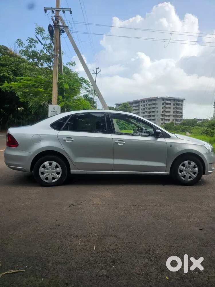 Skoda Rapid Elegance 2012