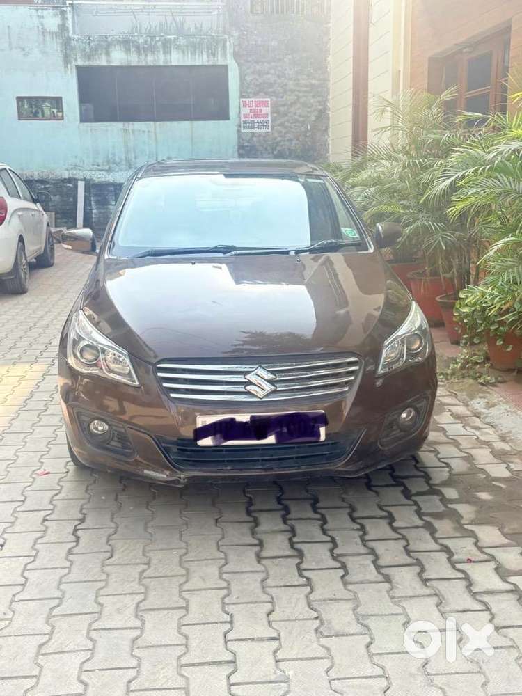 Maruti Suzuki Ciaz Petrol Well Maintained With Sunroof