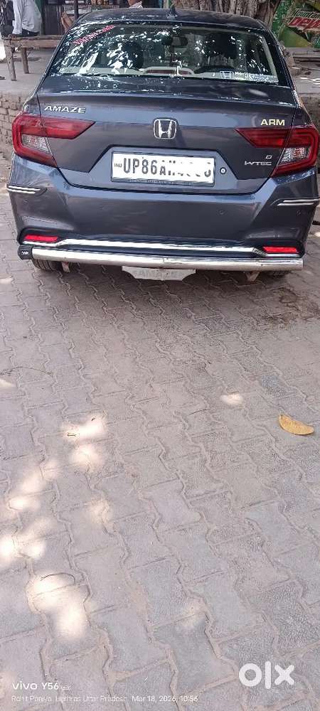 बहुत ही बढ़िया गाड़ी है कंडीशन एकदम अच्छी है